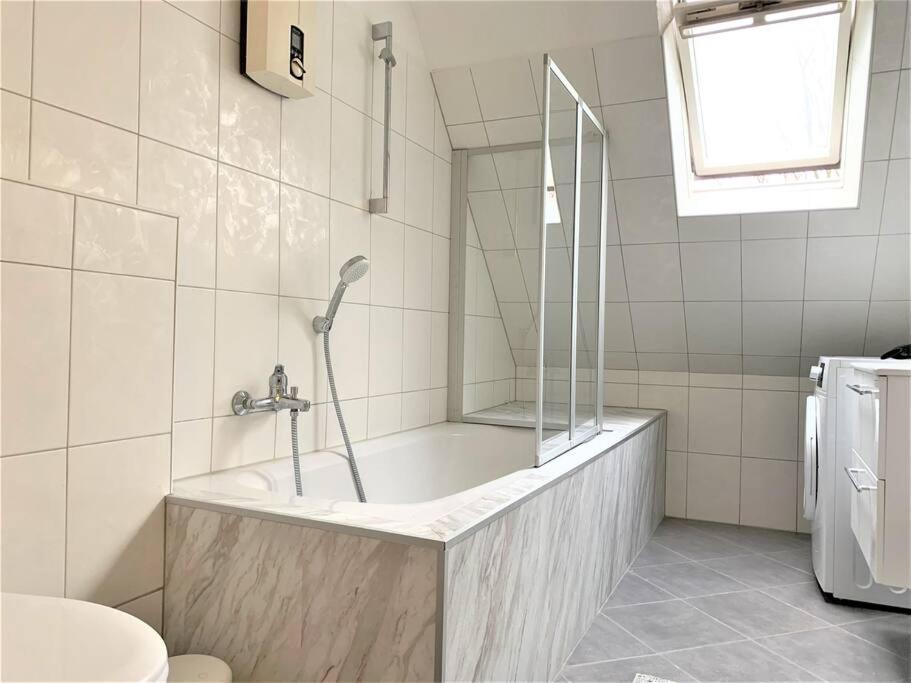 Apartmán Uni-Klinikum- Zentrale Lage Von Holsterhausen Essen Exteriér fotografie