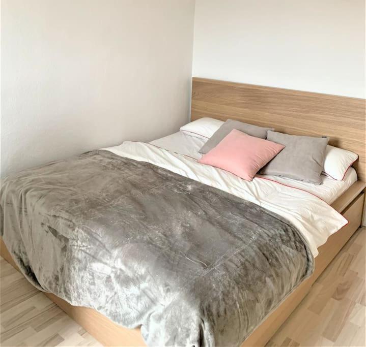 Apartmán Uni-Klinikum- Zentrale Lage Von Holsterhausen Essen Exteriér fotografie